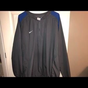 Nike storm fit windbreaker